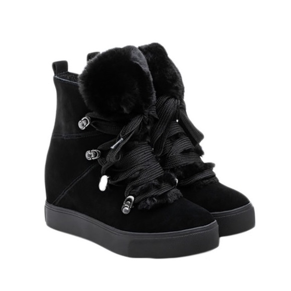 J SLIDES - WOMEN'S WHITNEY BOOTS - BLACK SUEDE SIZE 7.5M - Picture 3 of 17